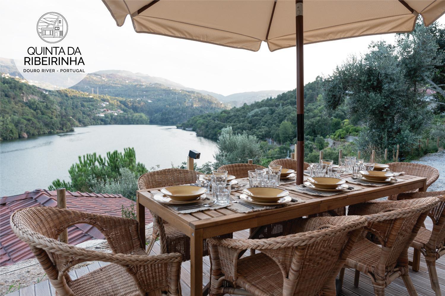 Quinta Da Ribeirinha - Douro River *