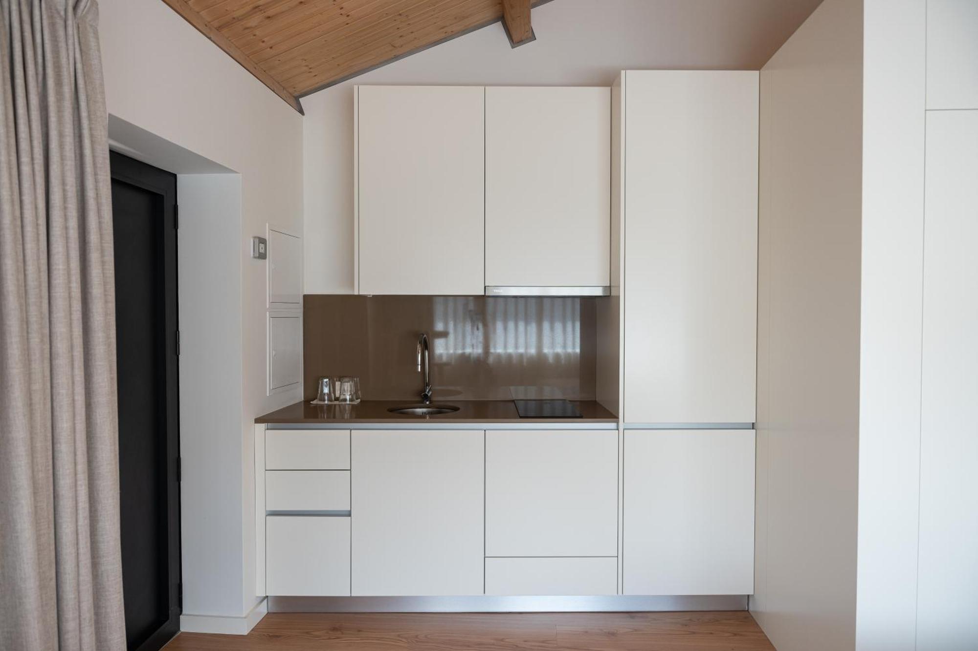 Quinta Da Ribeirinha - Douro River Farm stay