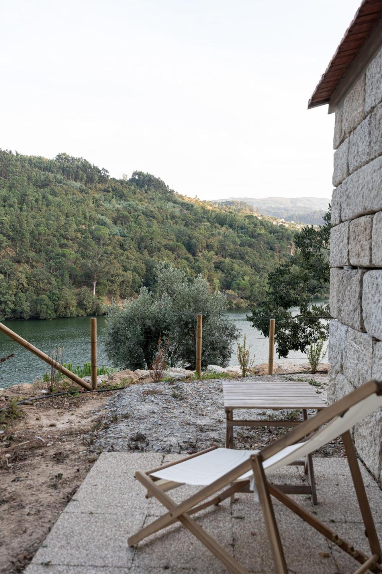 Quinta Da Ribeirinha - Douro River Farm stay *