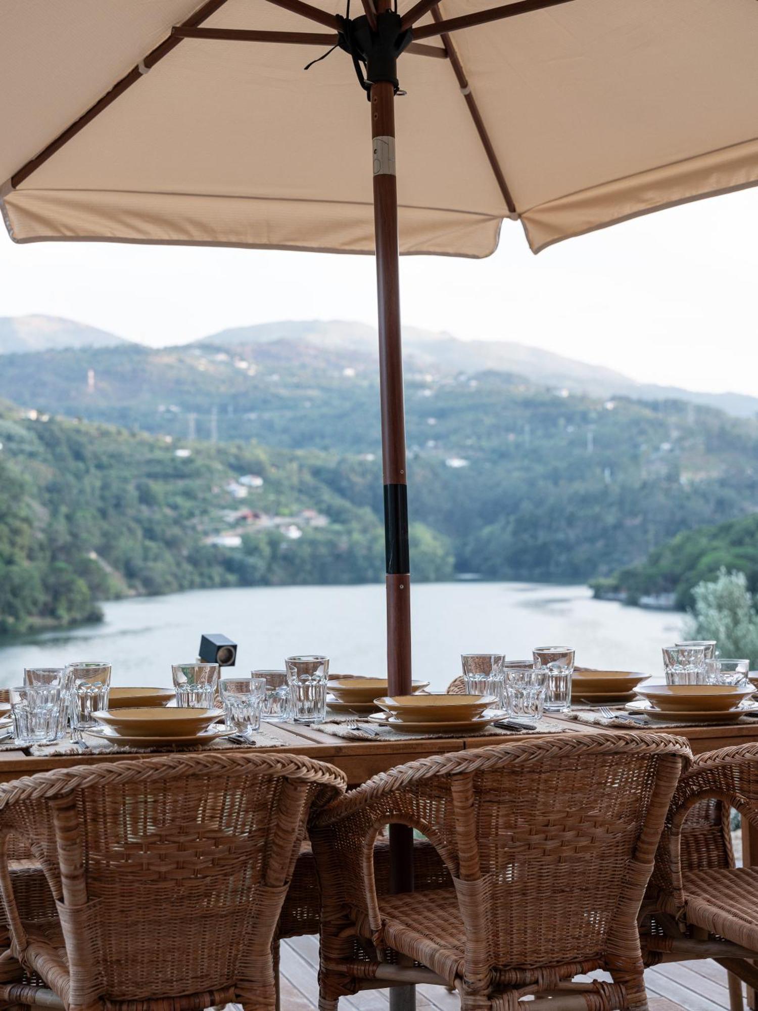 Quinta Da Ribeirinha - Douro River Farm stay