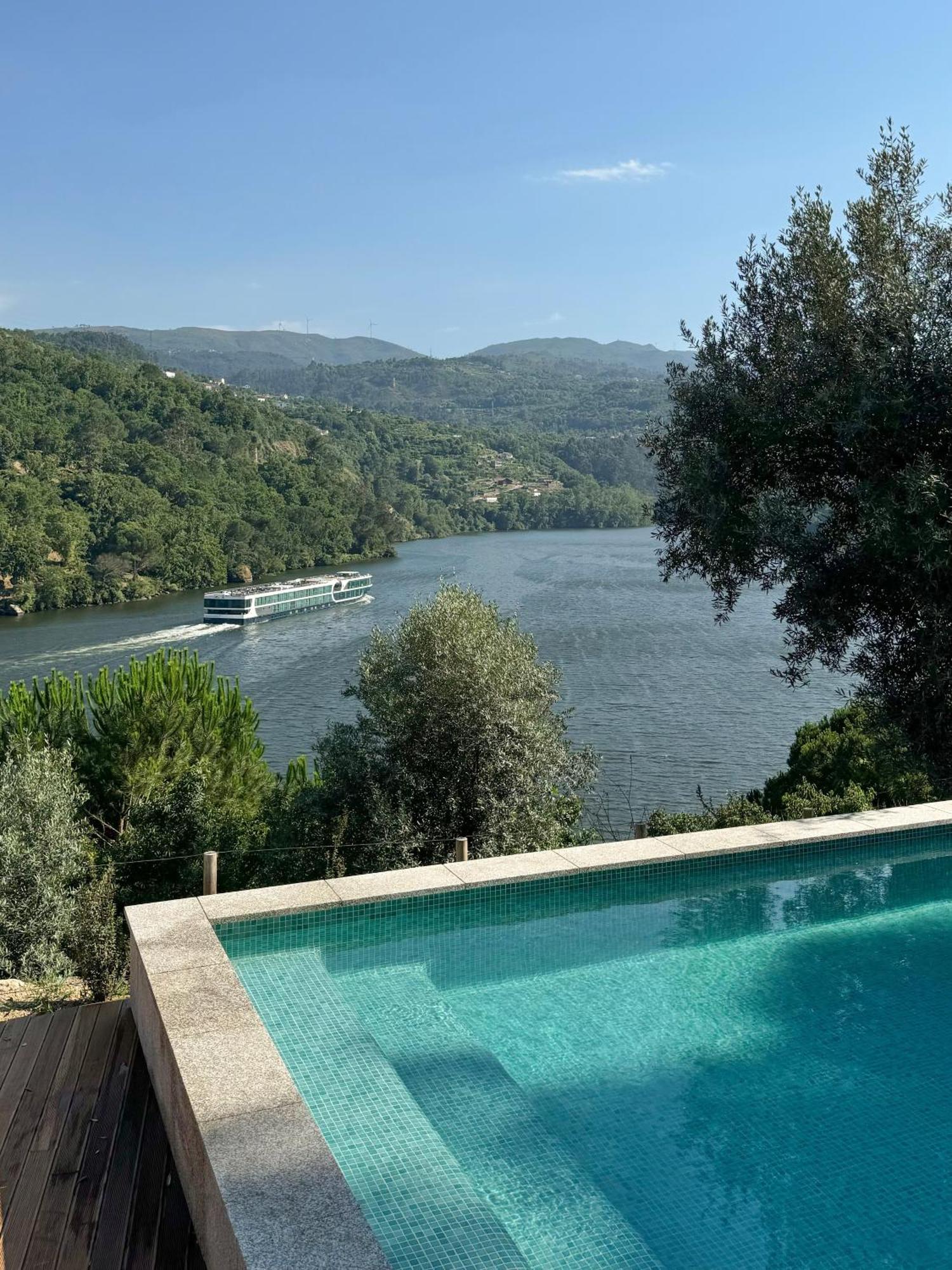 Quinta Da Ribeirinha - Douro River Farm stay Pacos de Gaiolo