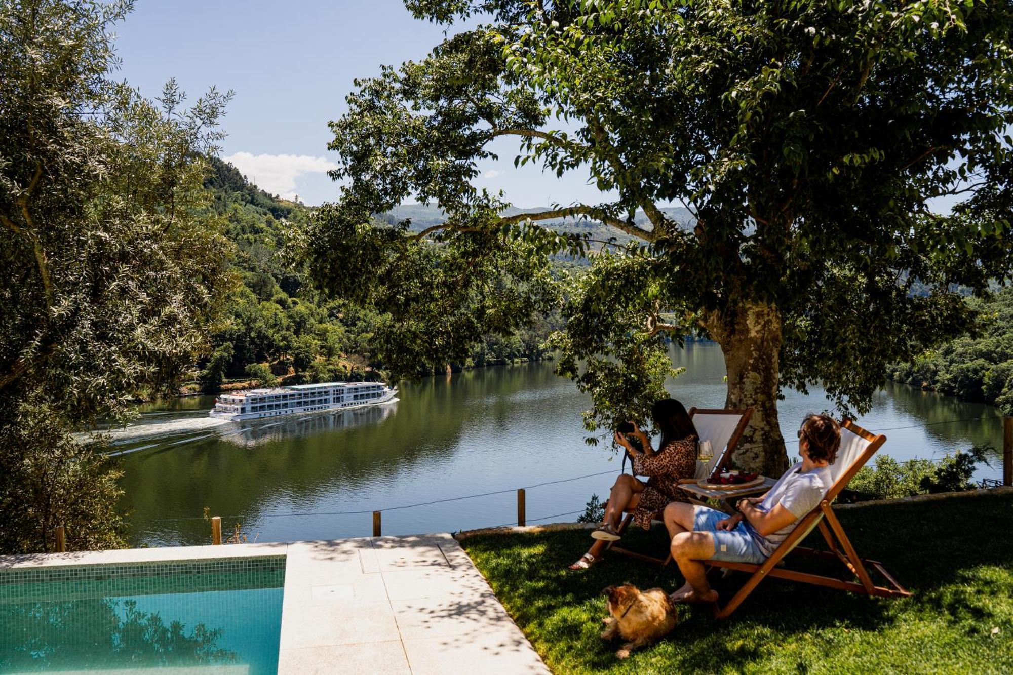 Quinta Da Ribeirinha - Douro River Farm stay *